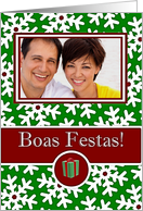 Portuguese Happy Holidays, Photo Card - Snow Crystals on Green card